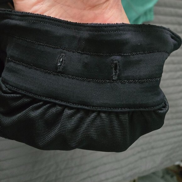 Lululemon Tracker Short V *4" - 0 Black - Picture 5 of 8